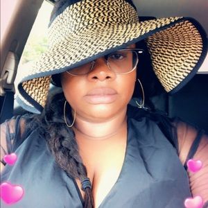 Meet your Posher, Charlene